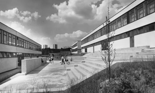 D013 Budova Taneční konzervatoře (původně Základní škola Nejedlého)